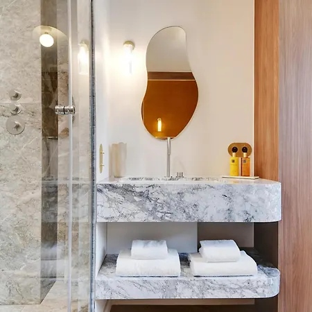 Oniri - Serviced In Saint Germain