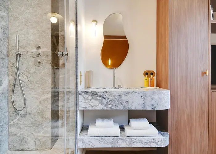 Oniri - Serviced In Saint Germain